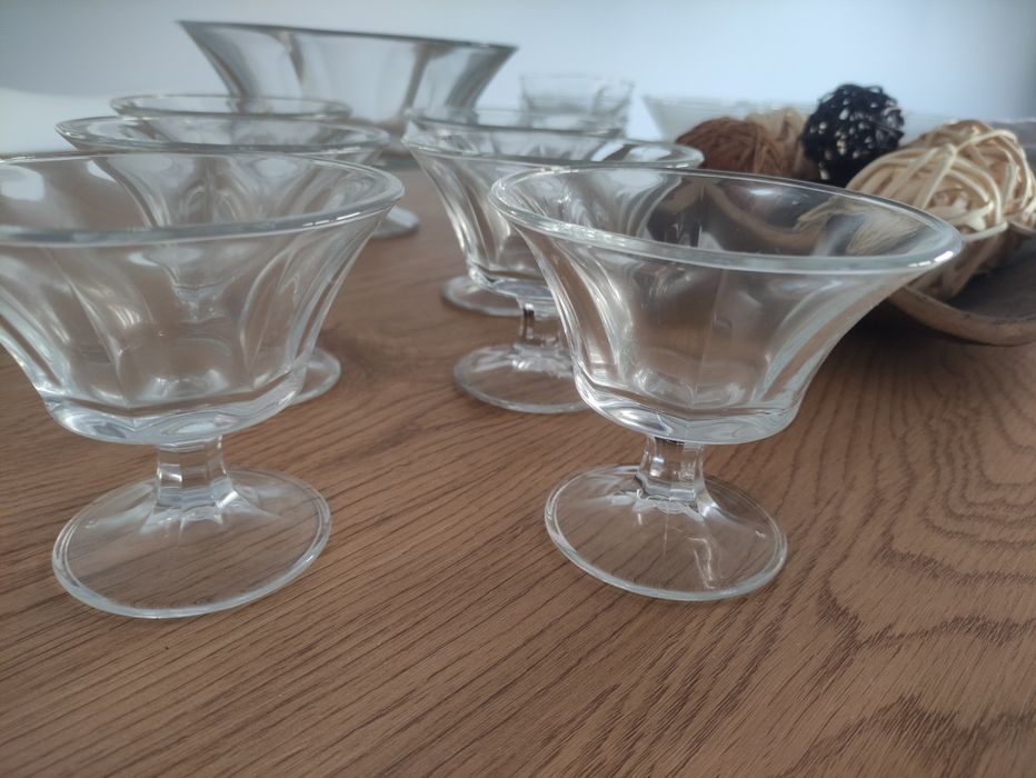 Conjunto de taça e 6 tacinhas439830671964907521