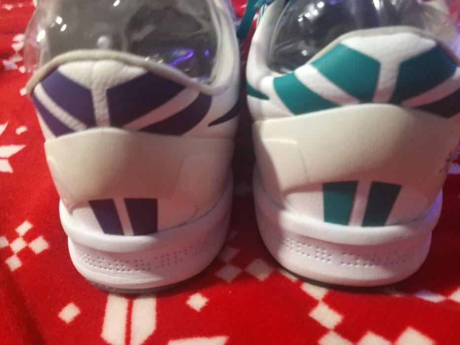 KOBE 6 missmatchess