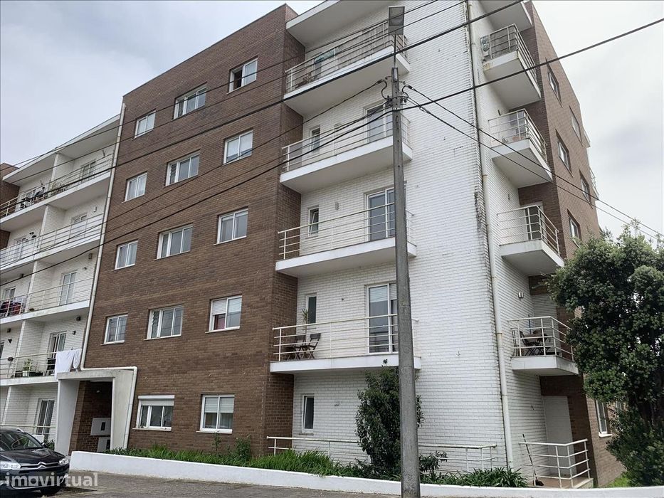 Apartamento T3 em Ermesinde com garagem