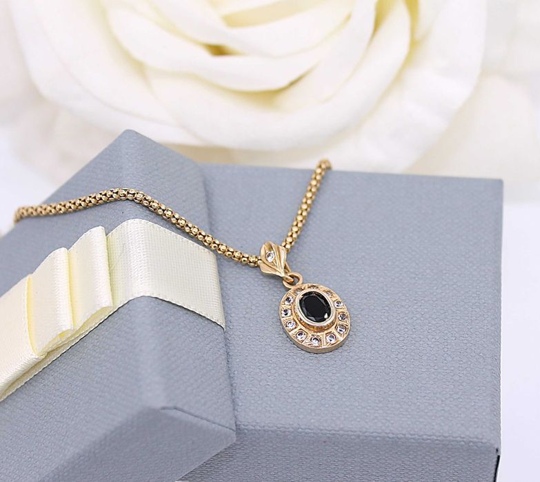 Złota zawieszka p.585/1,72g - z czarnym kamieniem i cyrkoniami