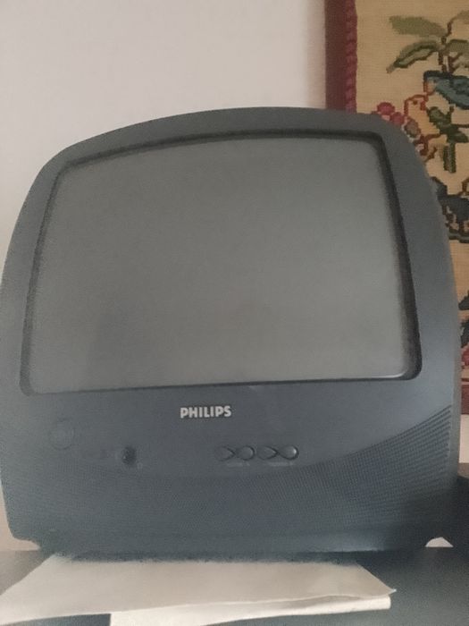 TV pequena a funcionar na perfeição