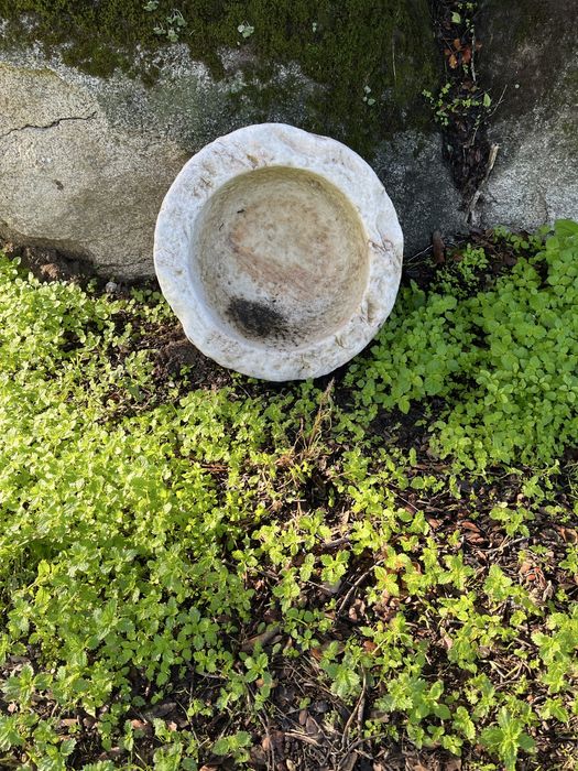 Pia em pedra marmore de Estremoz