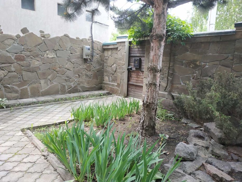 Продам дом м. Алексеевское б. Фронтовиков