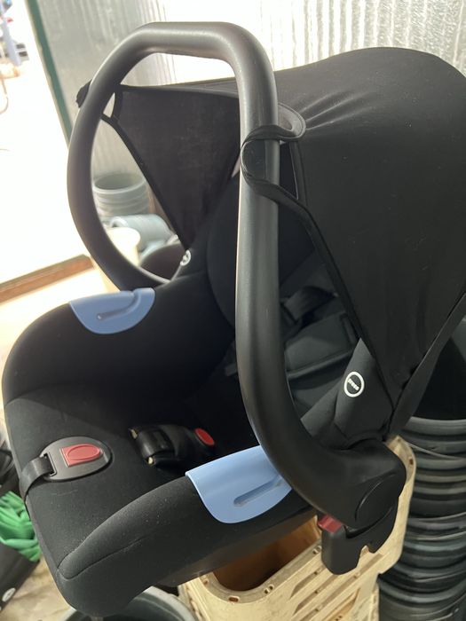 Автолюлька ANEX в комплекті з кронштейном ISOFIX