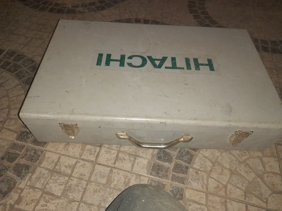 Martelo elétrico Hitachi