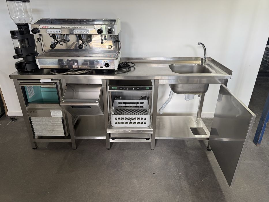 Bancada em inox para maquina de cafe moinho Maq. Chevenas Maq. de Gelo