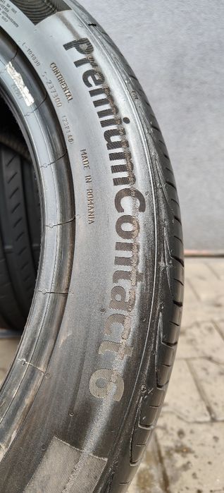 235/45/17 Continental