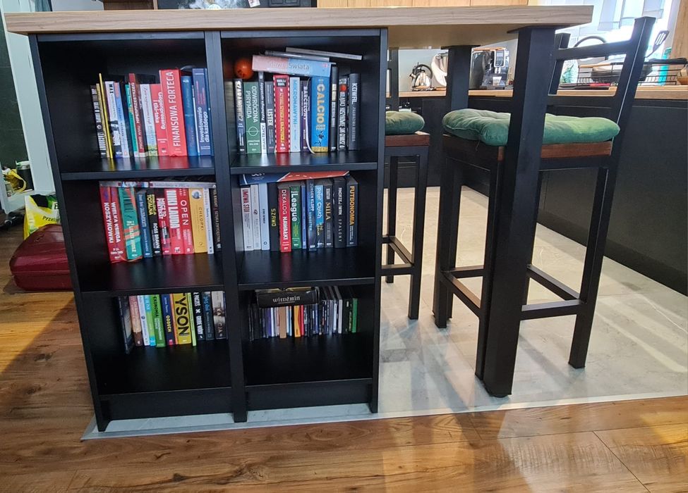 Stół /Wyspa kuchenna + 2 krzesła