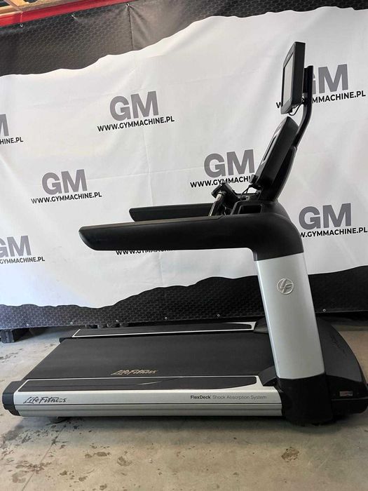 Bieżnia LIFE FITNESS 95T Elevation  Discover Si Gwarancja