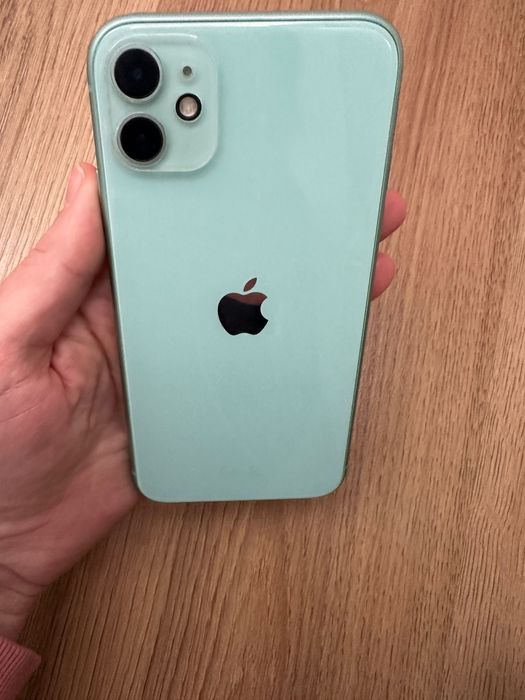 Продам iPhone 11 ( 128 ГБ)