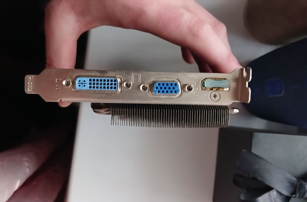 Видеокарта Gigabyte GeForce GT 512