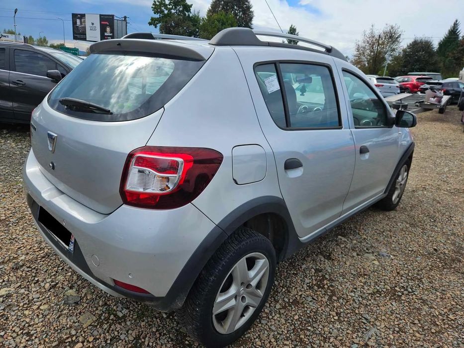 Dacia Sandero Stepway 0,9 benzyna 2014 rok Lekko uszkodzony Francja