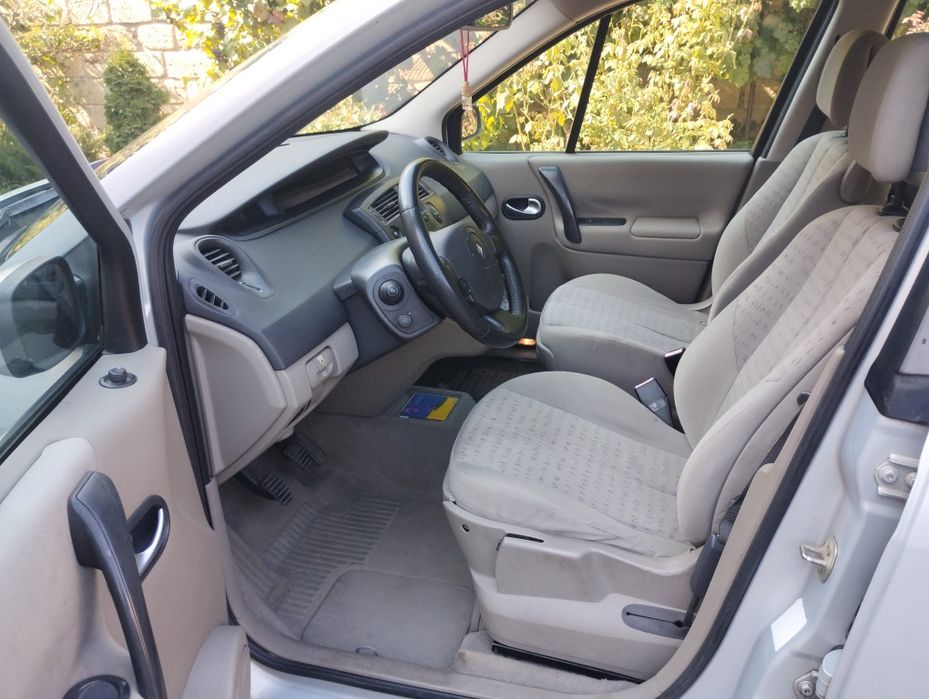 Renault Megane Grand Scenic 2