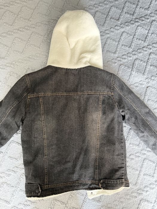 Джинсова куртка з хутром