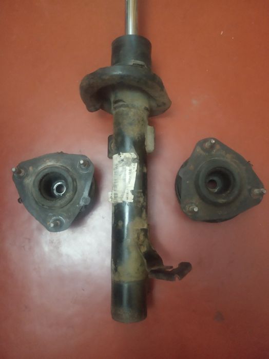 Передний правый амортизатор, опора+подшипник на Ford Fusion европеец