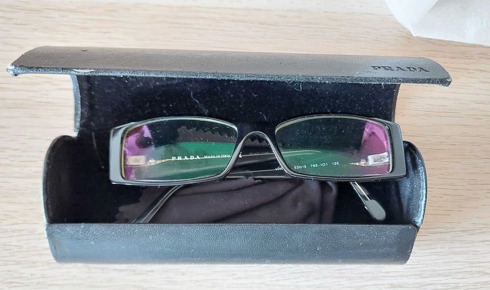 Oculos Pretos Prada