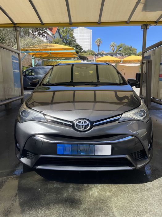 Carrinha Toyota Avensis 1.6 D-4D Executive Full Extras — photo 2