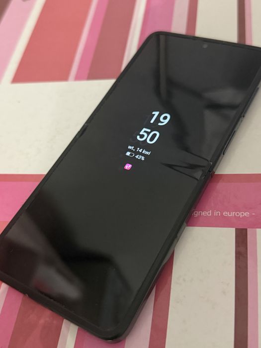 Oppo flip n2 stan bardzo dobry