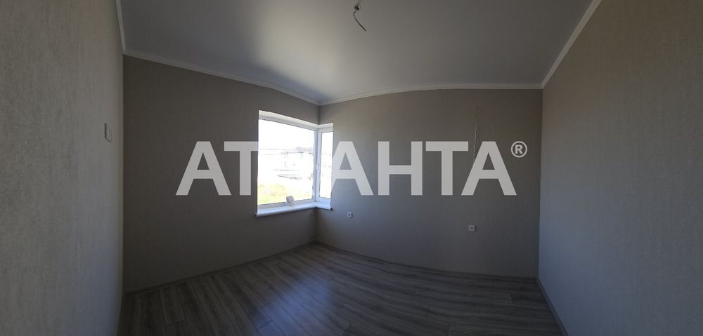 Отдельно стоящий дом с ремонтом в Червоном Хуторе