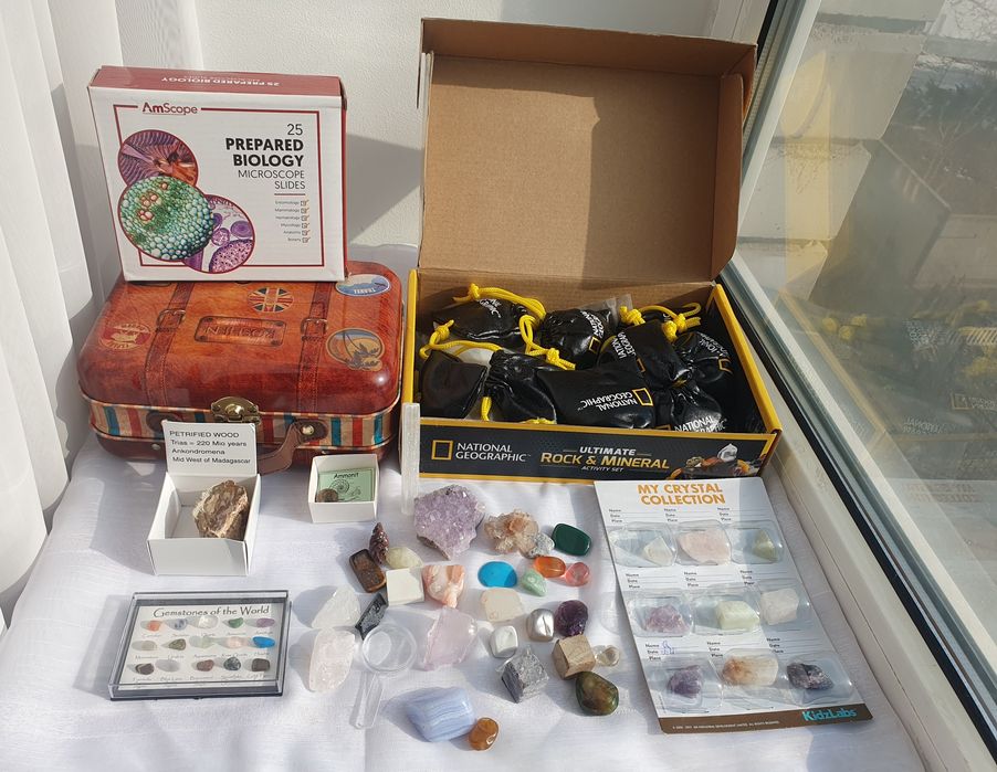 Коллекция камней, камни, минералы