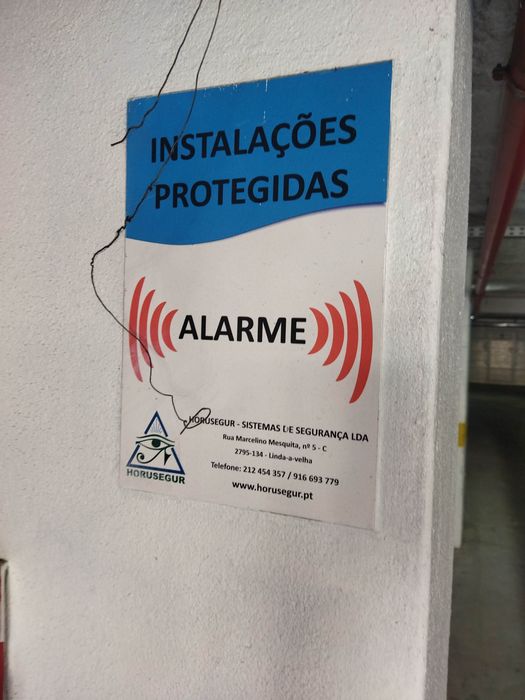 Garagem box, parqueamento, arrecadação, armazém, storage, luz