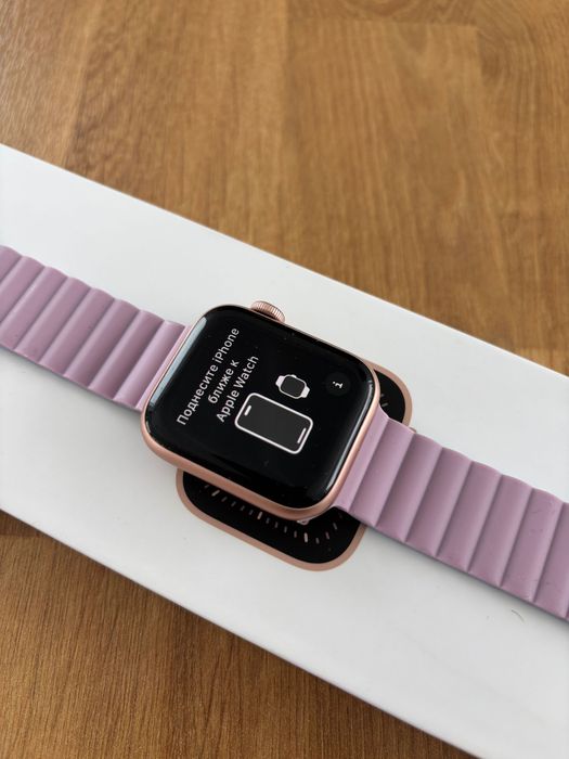 Idealny Apple Watch SE 40 mm GOLD!