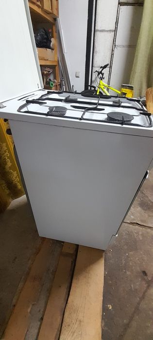 Продам газову плиту