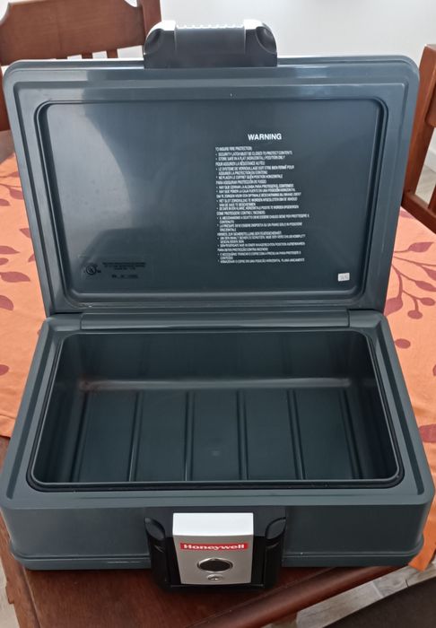 Caixa forte portátil ignífugo