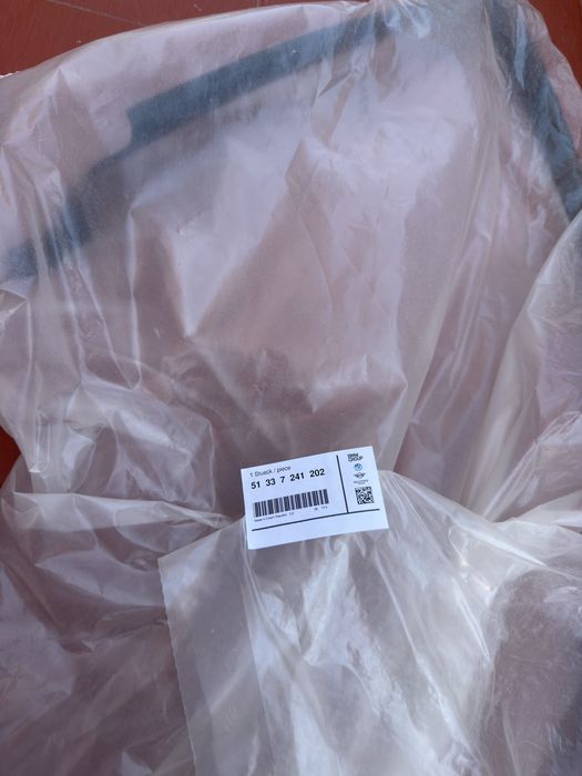 Friso Aro do Vidro Dianteiro Direito BMW SÉRIE 1