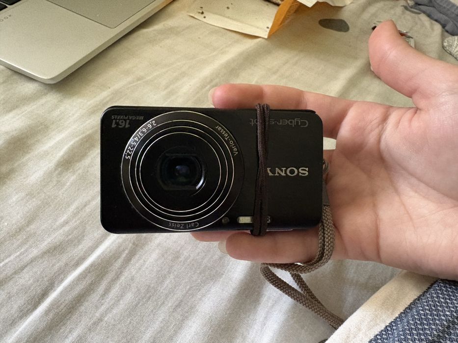 Цифровий фотоапарат Sony Cyber-shot DSC-W630