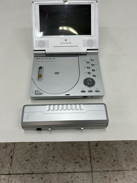 Vendo DVD Portátil.
