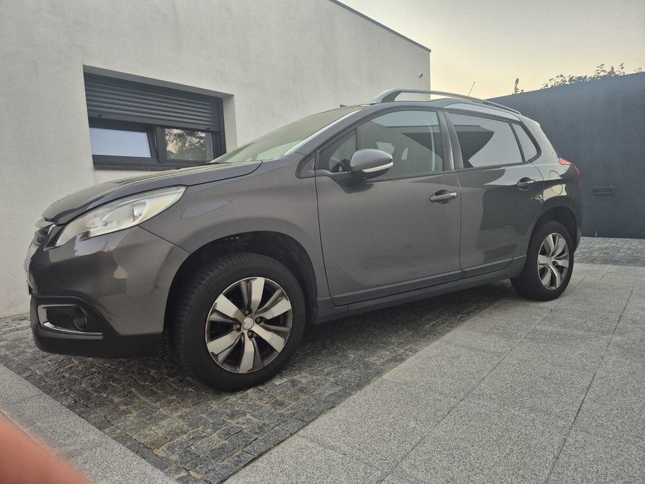Peugeot 2008 — fotografia 7