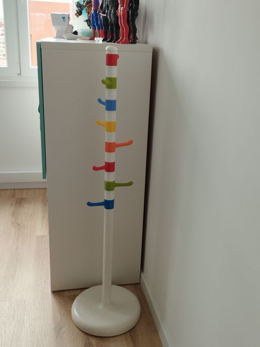 Conjunto IKEA para quarto de criança