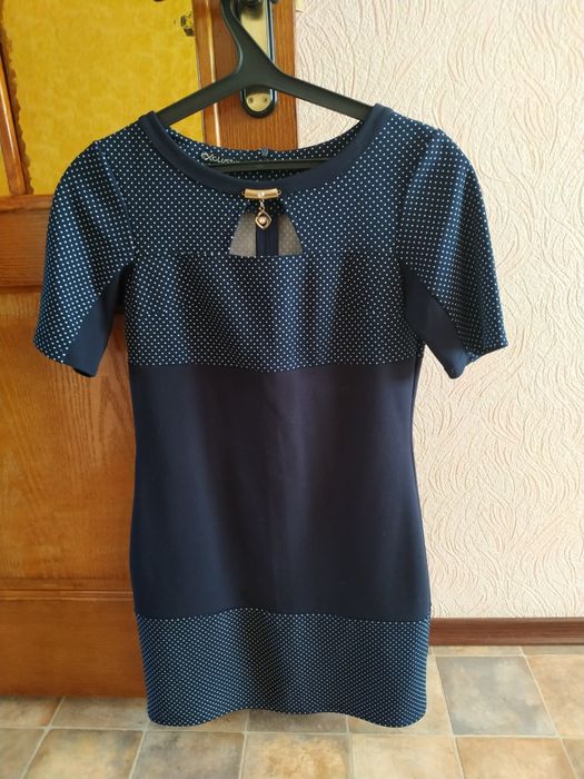 Продам женское платье