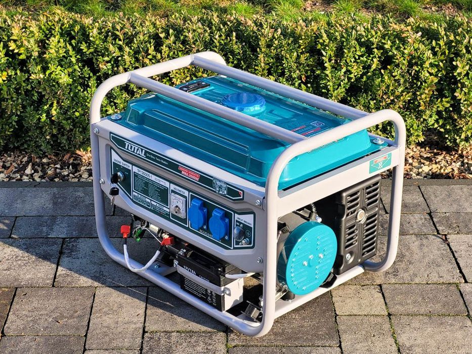 Бензиновий генератор 1-фазний 3kw TOTAL TP130005-1. Стартер!