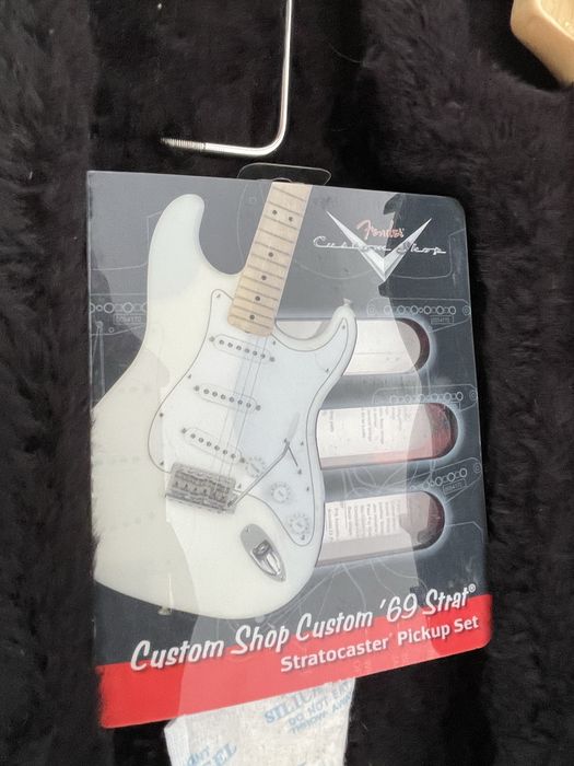 Fender American Standard Stratocaster — 2010