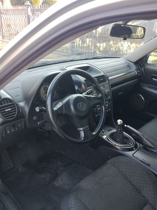 Lexus IS200 SC 2002 import Włochy bez rdzy