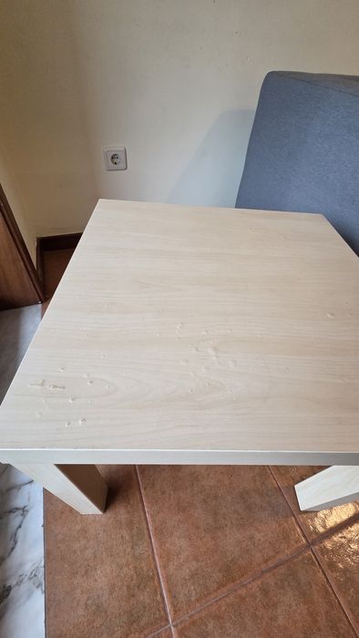 Mesa de centro bege