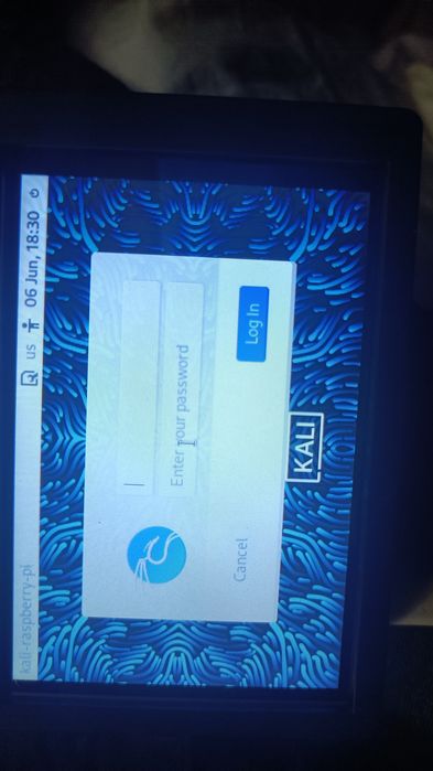 Computador Raspberry pi portable Kali linux + LCD touchscreen + case +