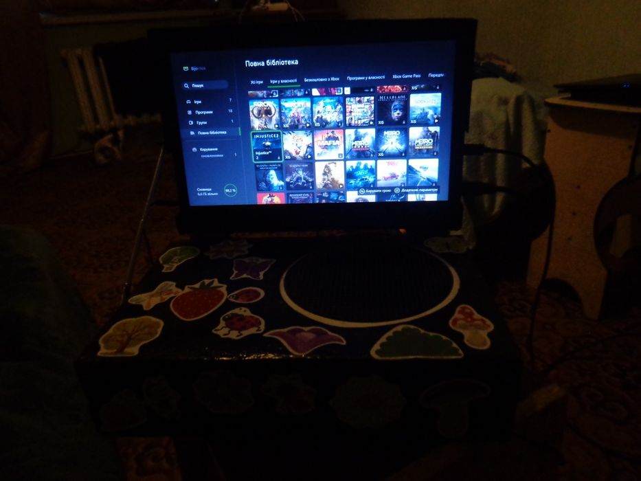 Продам Xbox series s в портативному виконанні