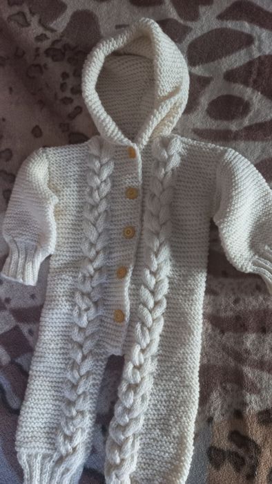 Комбінезон дитячий в'язаний