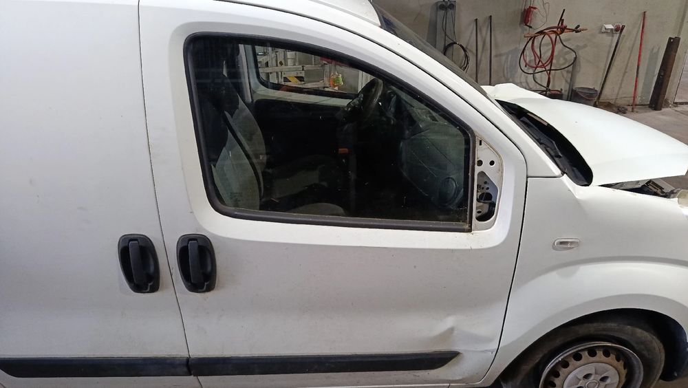 Porta frente direita FIAT Fiorino Furgão/Combi (225_)