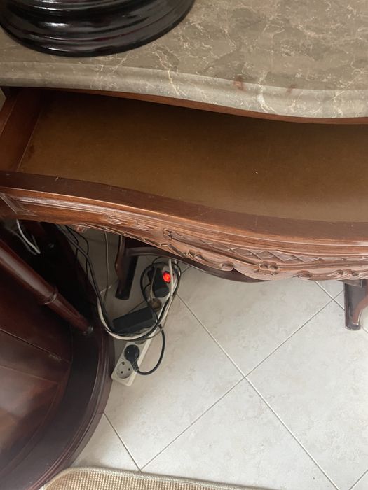 Mesa de apoio para sala.