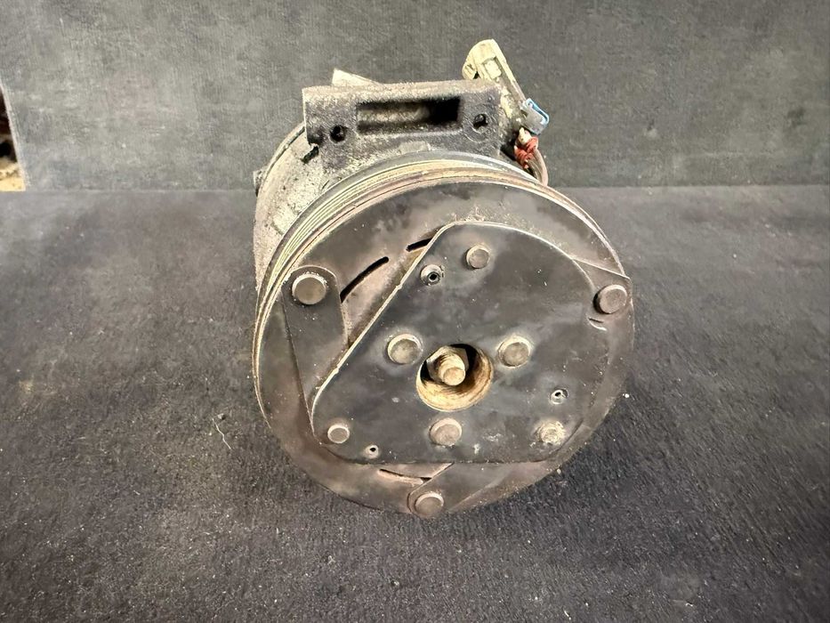 Kompresor Klimatyzacji Opel Vectra C Astra H 1.9 CDTI 8V  1319--719-7