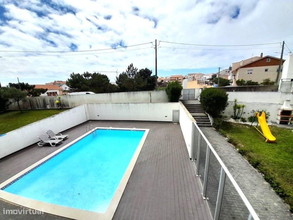 Apartamento T2 para arrendar ao ano, condomínio com piscina e lugar...