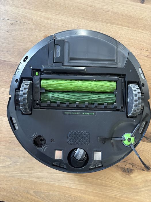 IRobot  Roomba J7