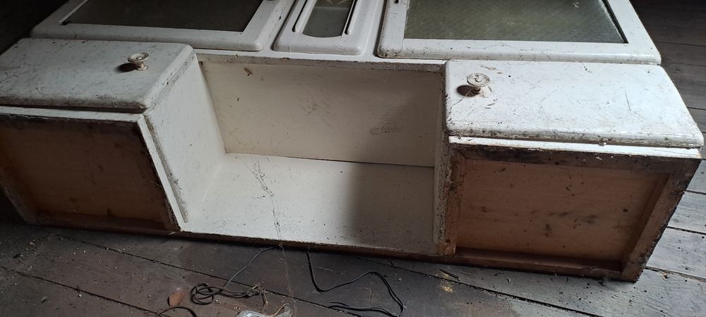 Sprzedam  kredens kuchenny