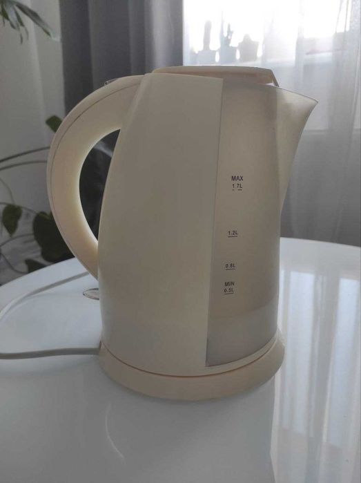 Электрический чайник Vitek 1,7л