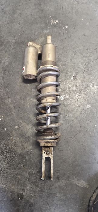 Amortyzatory tył sprężyna Zawieszenie Honda crf 250 crf 450 rok 04-09  Sprawny