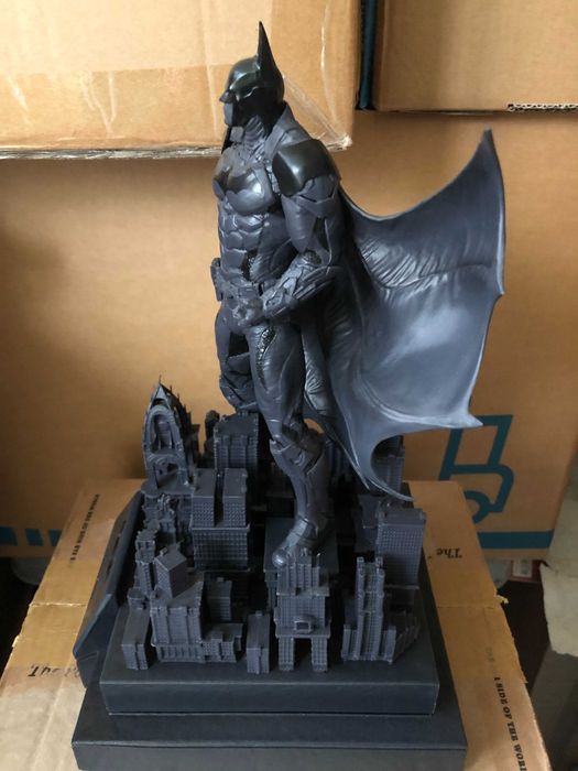 BATMAN ARKHAM KNIGHT Limited Edition Statue collectors edition Estátua